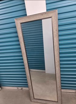 NEVER USED – Better Homes & Gardens Large Leaner Mirror (27" x 70")
