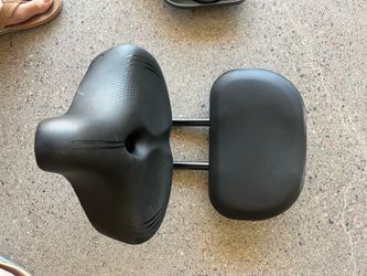 Peloton Seat and Tray