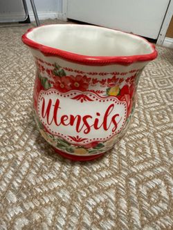The pioneer woman stoneware utensil holder