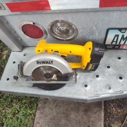 DeWalt Saw