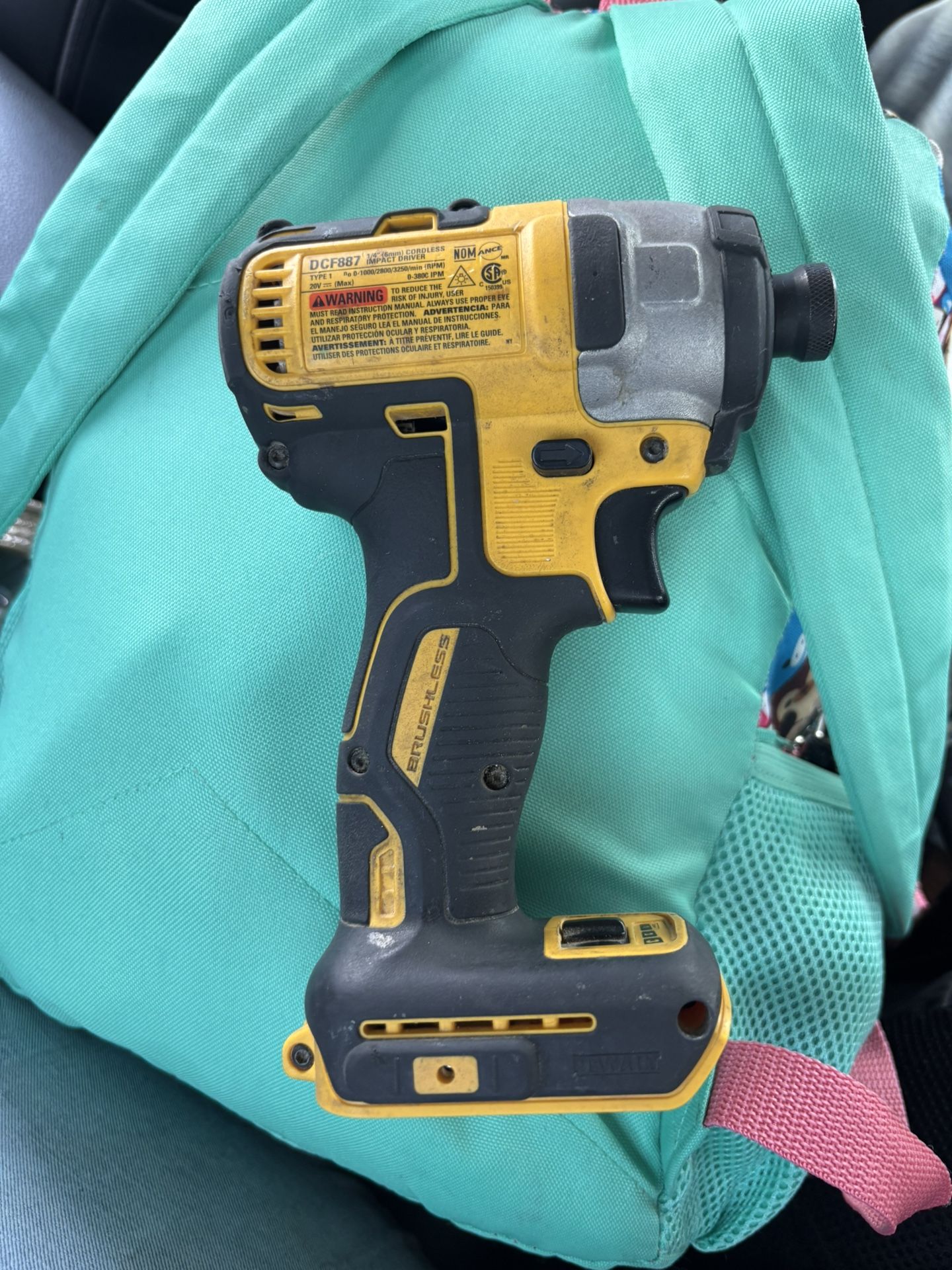 DeWalt 20v MAX/XR 1/4” CORDLESS IMPACT DRIVER
