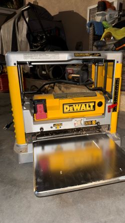 Dewalt Bench planer 