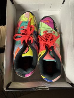 Nike Tennis Shoes Women’s & Men’s 