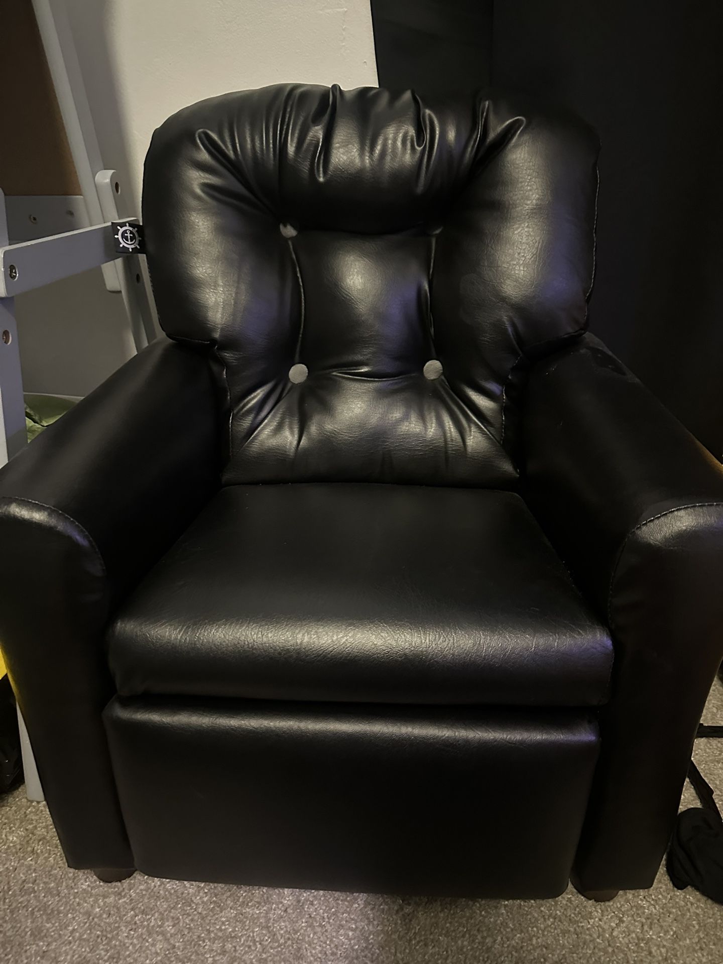Child Size Reclining Leather Chair