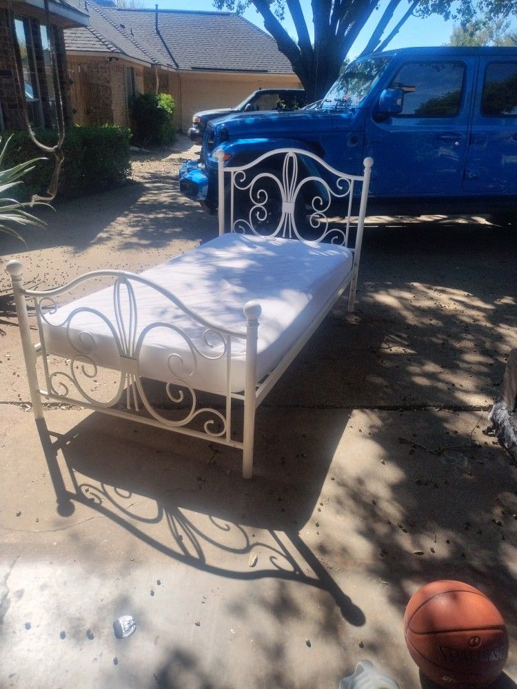 FREE.!!!!!!Twin Bed Frame N Mattress