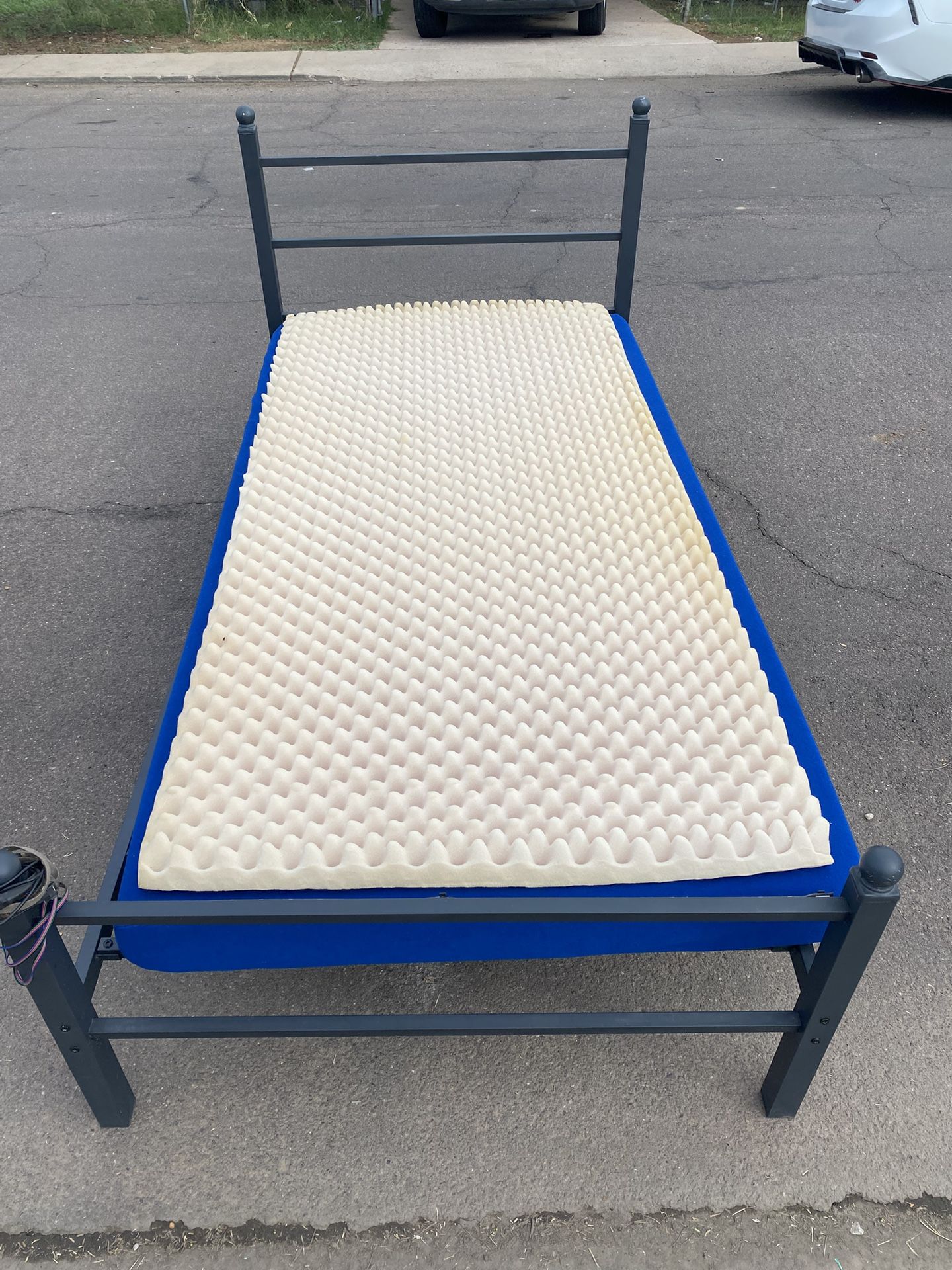 FREE DELIVERY: Twin Bed 