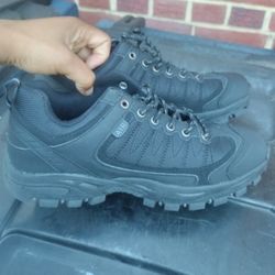 Men's Size 8.5 Shoes 