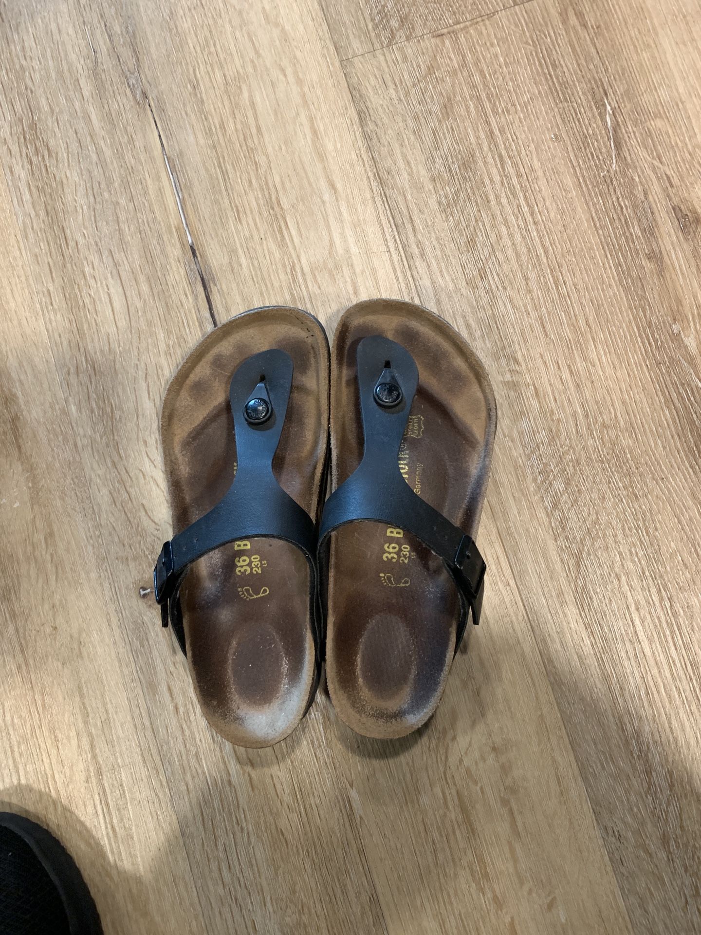 Black Birkenstocks Sz36 Or Sz6 Women’s