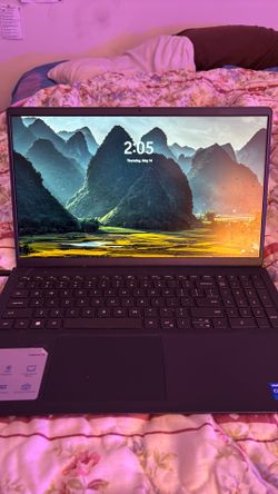 Lightly used dell Inspiron 15 laptop