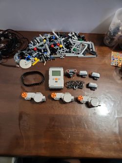 Large Bulk Lot of LEGO Mindstorms NXT Parts Bricks Motors Cables Sensors