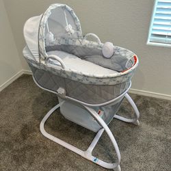 Deluxe 2-in-1 Moses Bedside Bassinet Portable Crib, Elephant Dreams