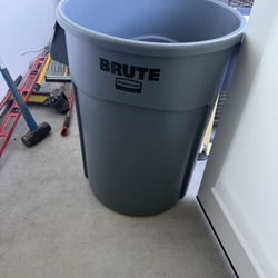 A Variety Of Very Light Use Garden/ Landscaping Tools 