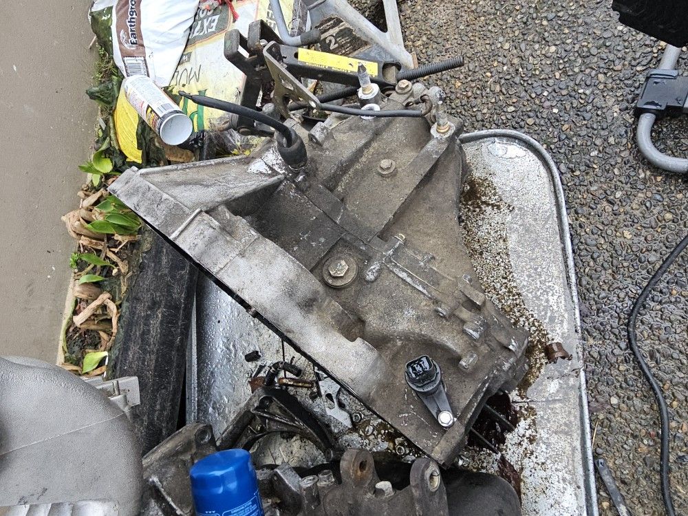 Honda Civic D-Series 5spd Tranny