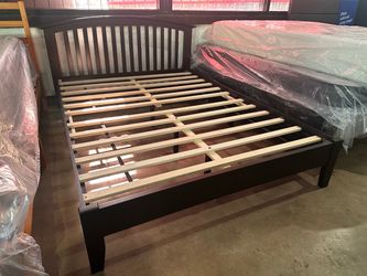 ποΈ Brand New Full Size Wooden Bed Frame β $199! ποΈ