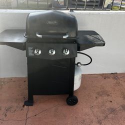 Dina Glo 3 Burner Barbecue… With A Propane Tank… SEE ALL PICTURES…$95