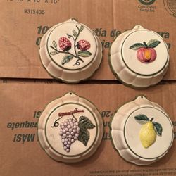 Set If Four Pudding Molds