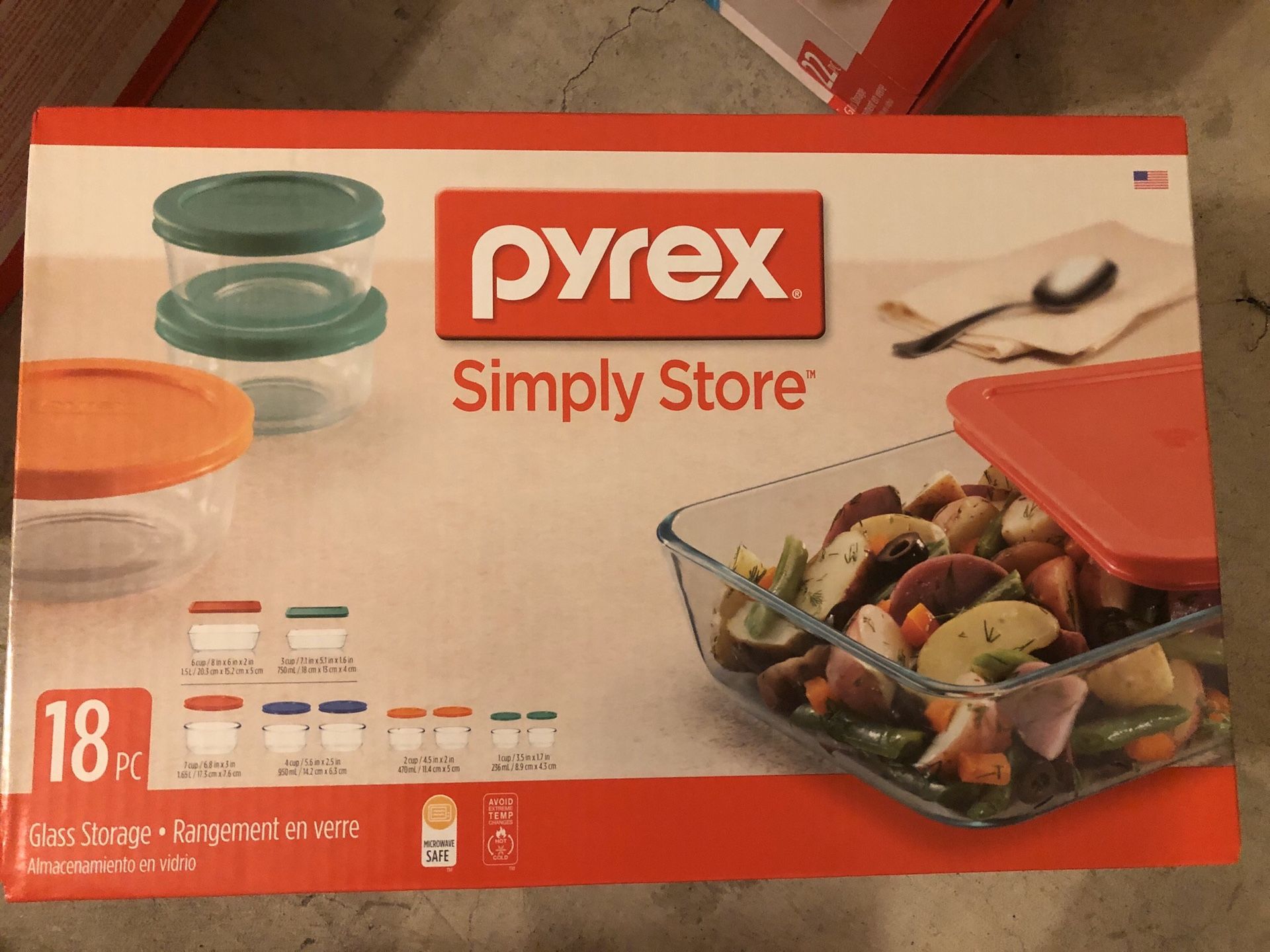 Brand New Pyrex 18 pcs Glass Food Storage Set
