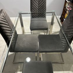 Beautiful High Quality Glass Dining Table X4 Chairs