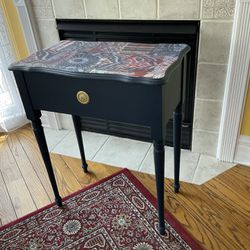 End Table / Side Table