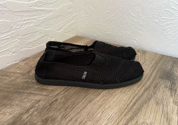 Skechers BOBS women’s black crochet slip-on shoes size 8