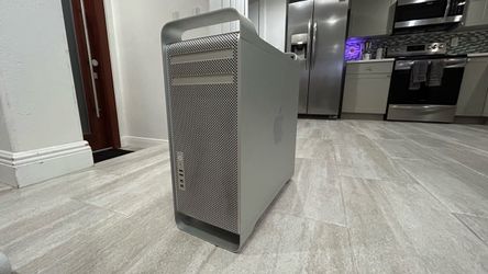 Apple Mac Pro Tower Desktop FOR PARTS