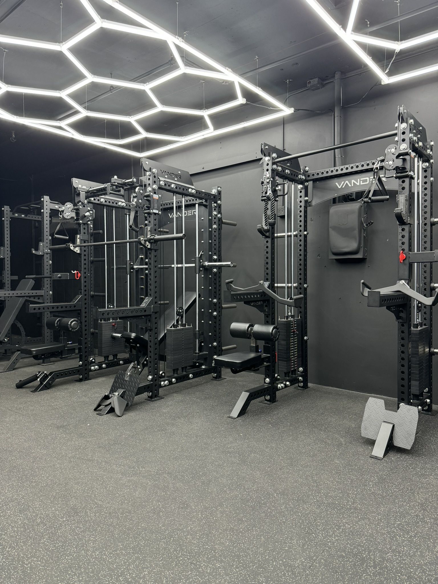 SMITH MACHINES POWER CAGES SQUAT RACKS OLYMPIC WEIGHTS AND MORE !! - FREE DELIVERY