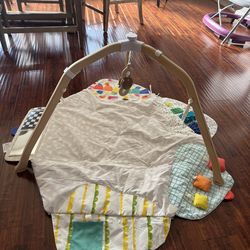 Lovevery the play gym