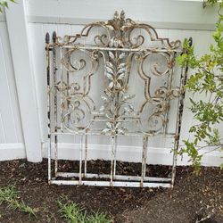 Metal Decirative Gate 