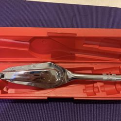 Snap on 3/8” Torque Wrench Torqometer new 