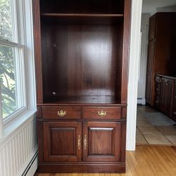 **MUST GO THIS WEEKEND!** Negotiable On Price - Pennsylvania House Bookcase (two Extra Shelves Included)