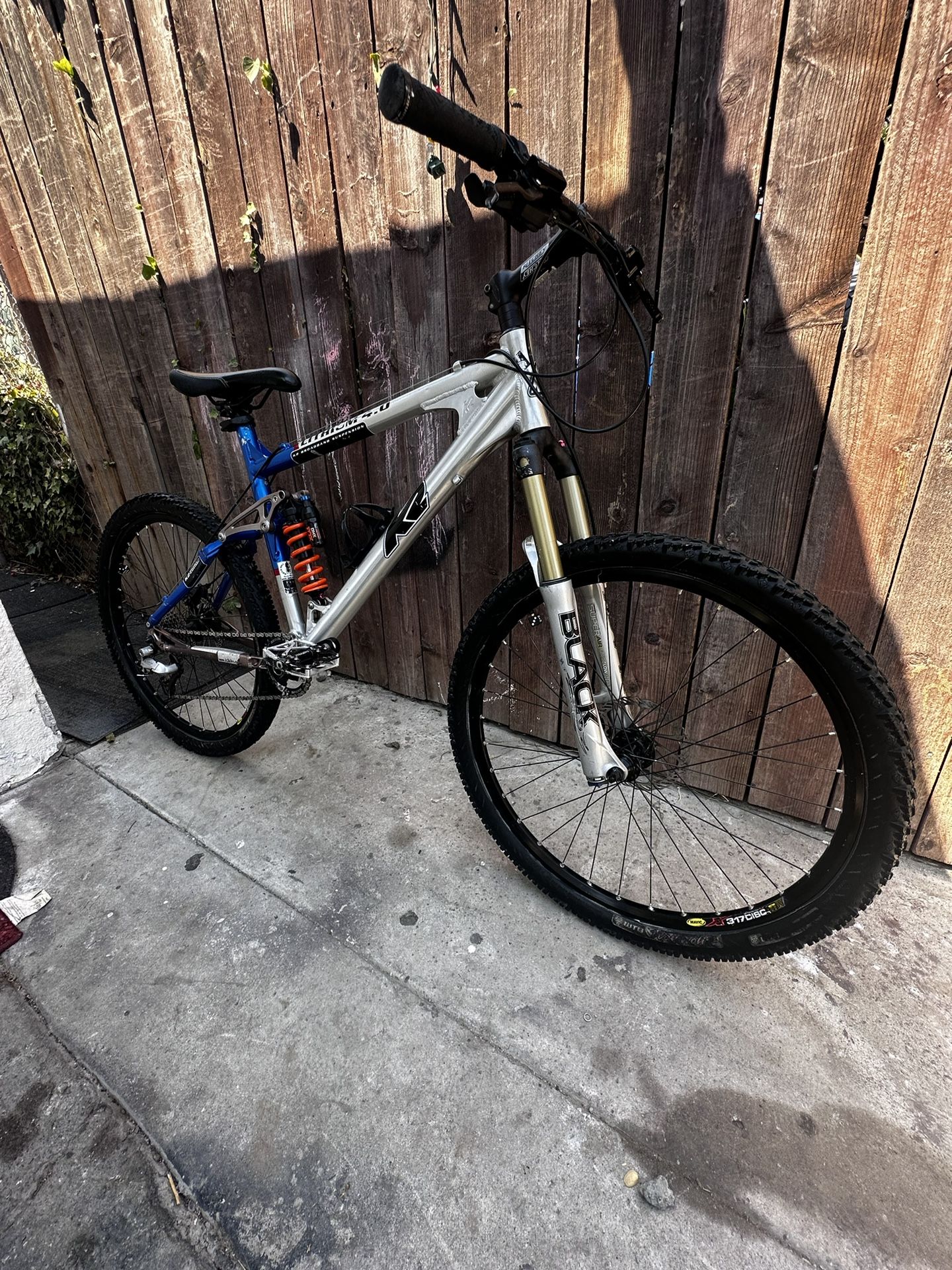 K2 Lithium Enduro Bike With Fox Dhx Rear Shock 210mm And Front