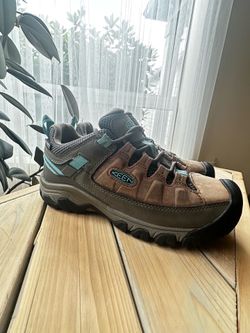 KEEN Women's Targhee III Waterproof Hiking Shoes - Size 8