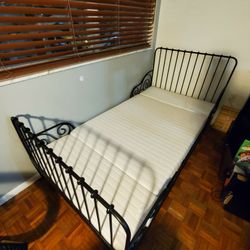 Extendable Twin Bed W/ Mattress 