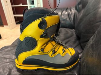 La Sportiva Mountaineering Boots + Petzl Vasak Crampons — Size US M12.5 / EU 46 / UK 11.5