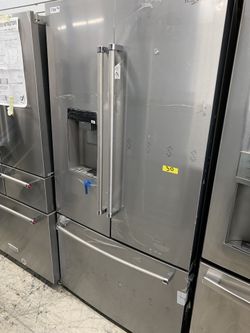 Whirlpool French door in stainless steel counter depth