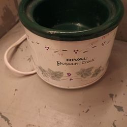 Potpourri Warmer Works Good $7.00