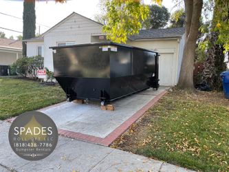 21 Yard Roll Off Bin - Demolition & Remodeling 