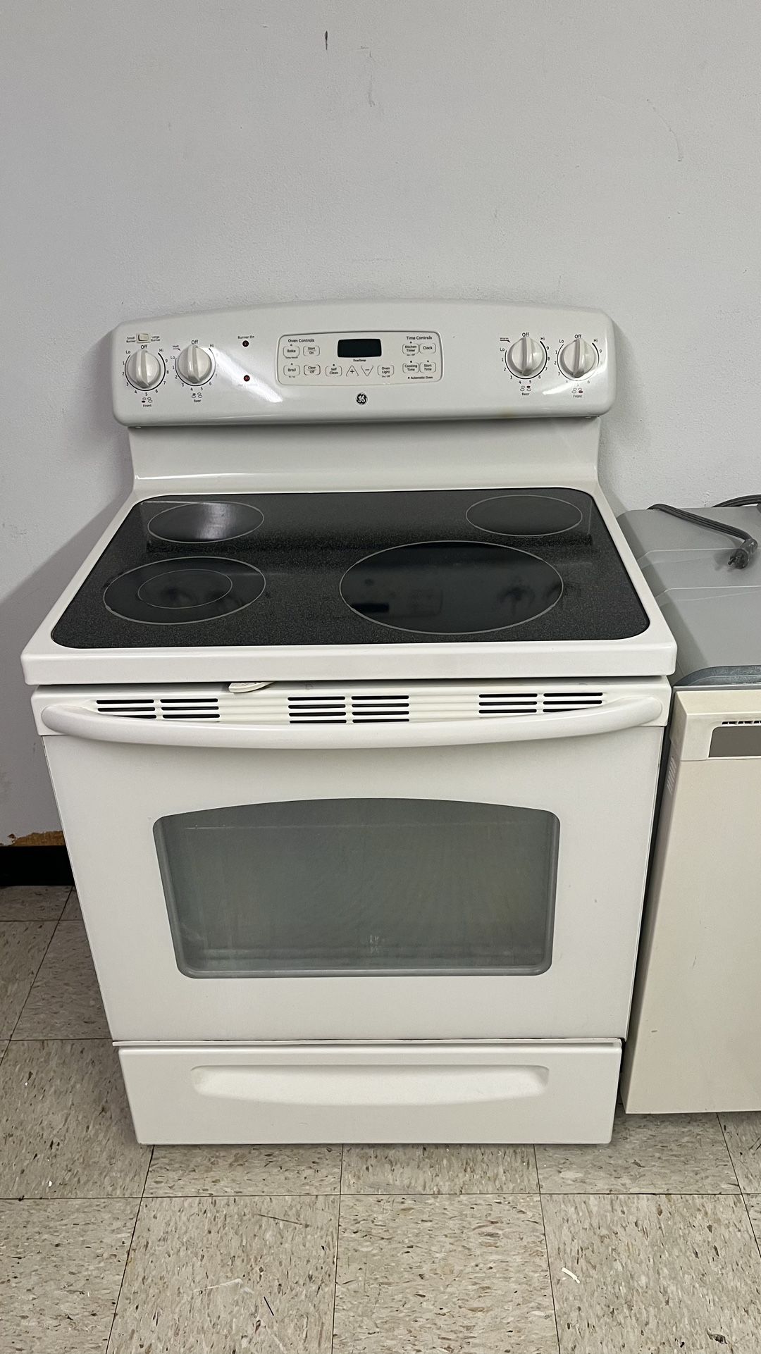 GE Electric Range, Whirlpool Dishwasher