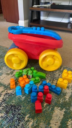 Mega block scooping wagon