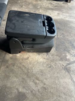 2015 Tahoe center console