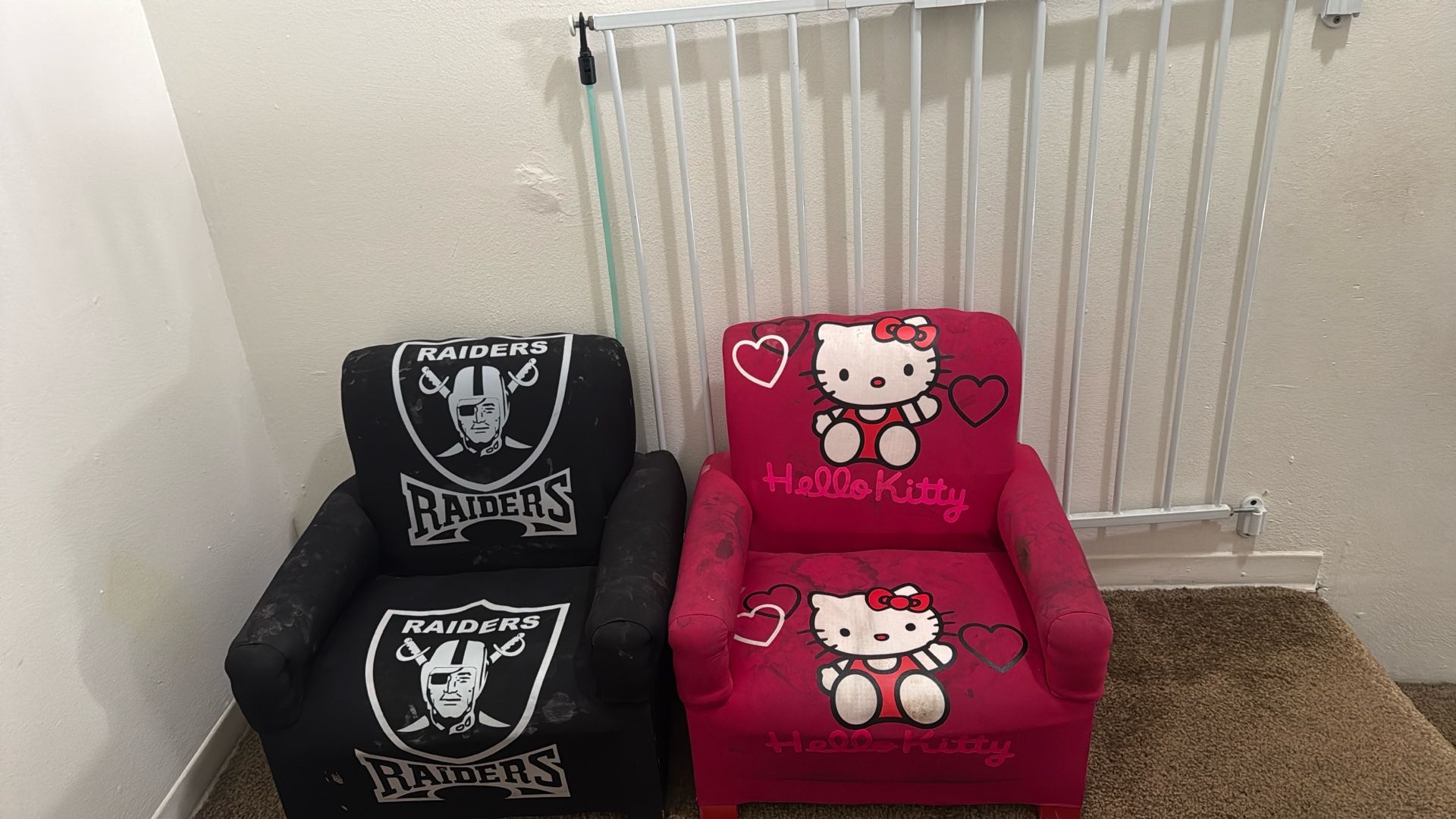 2 Kids Hello Kitty And Raider Chairs
