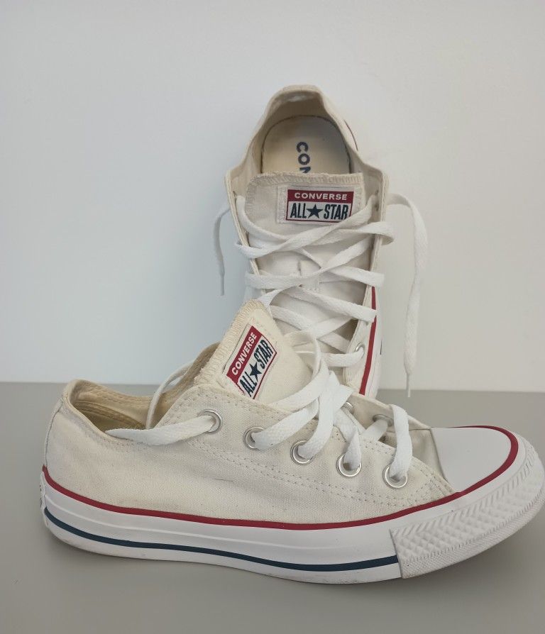Converse Chuck Taylor All Star Women Size 6(See Description)