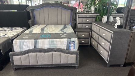 Queen 5pc furniture set with Free nightstand! $1399