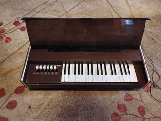 Vintage Magnus Electric Chord Organ