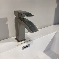 Single Hole Faucet