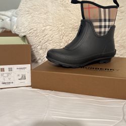 Burberry Boots Boys Size 12 UK