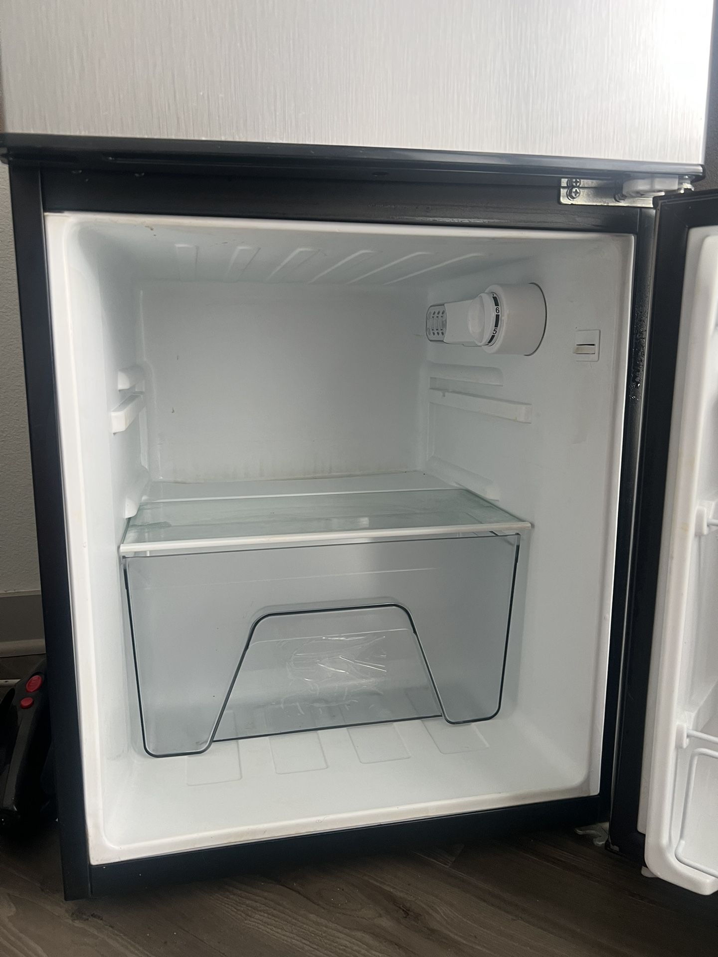 Mini Fridge With Freezer