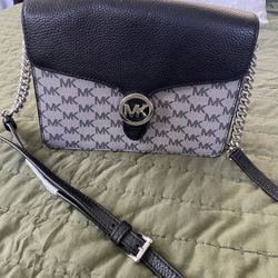 Michael Kors Crossbody Bag