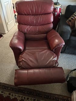 Red Lazyboy Recliner 