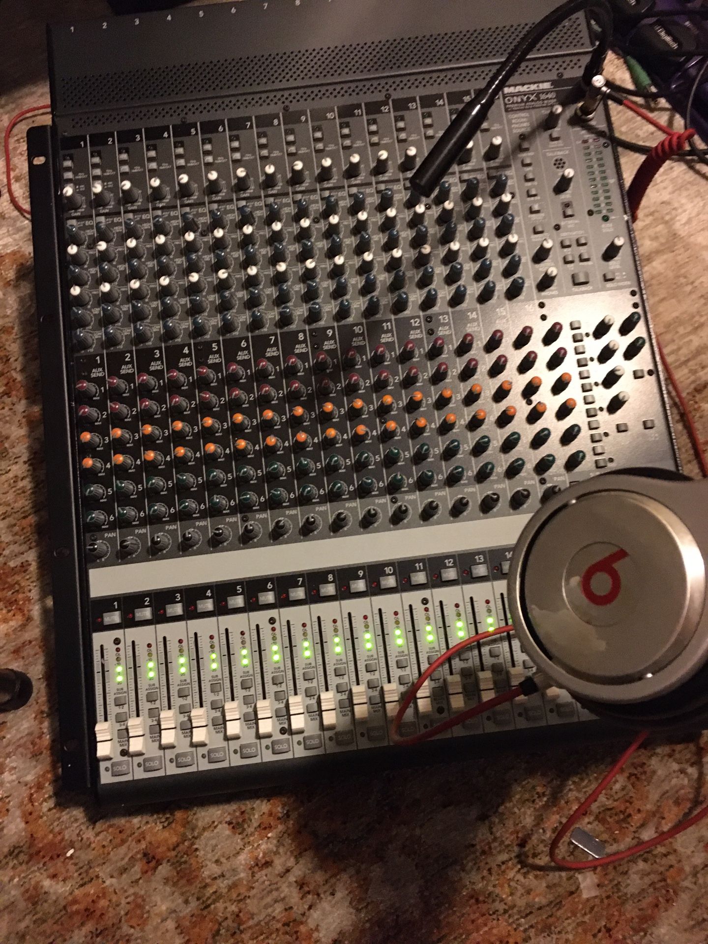 Mackie 1640 Onyx 16 channel mixing board. Must go this week